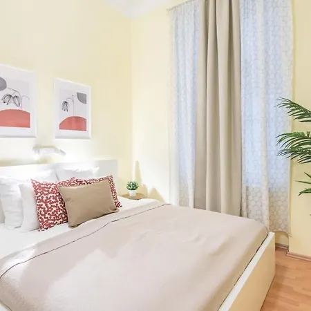 - New - Aircon - Comfy Apartament