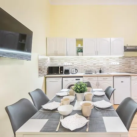 דירה - New - Aircon - Comfy