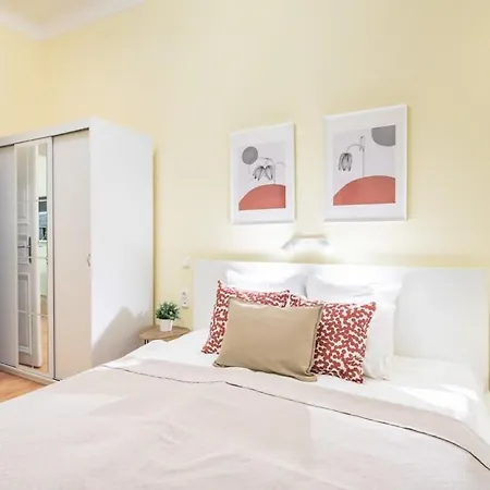 - New - Aircon - Comfy Апартаменты *